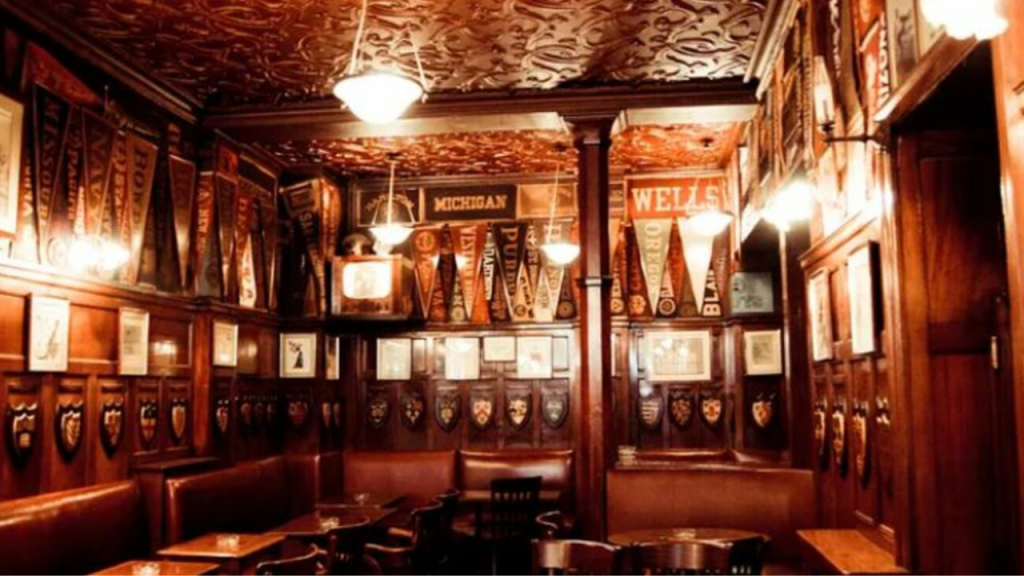 Harry's New York Bar in Paris