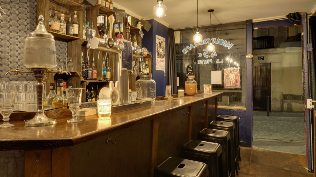 Marlusse et Lapin Bar in Paris