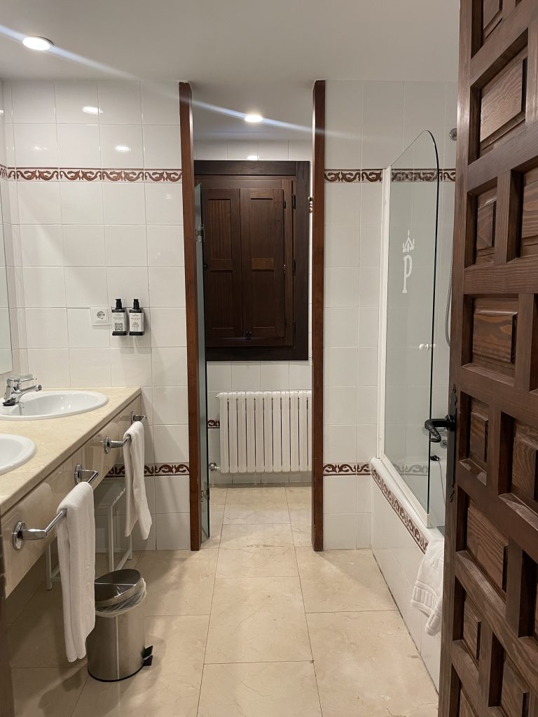 Pardor de Cuenca Toilet & Bath