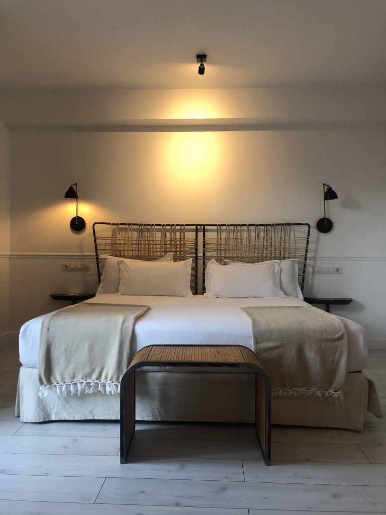 Comfortable bed - 7 Islas Hotel Madrid review