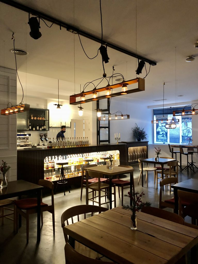 Excellent bar staff - 7 Islas Hotel Madrid review