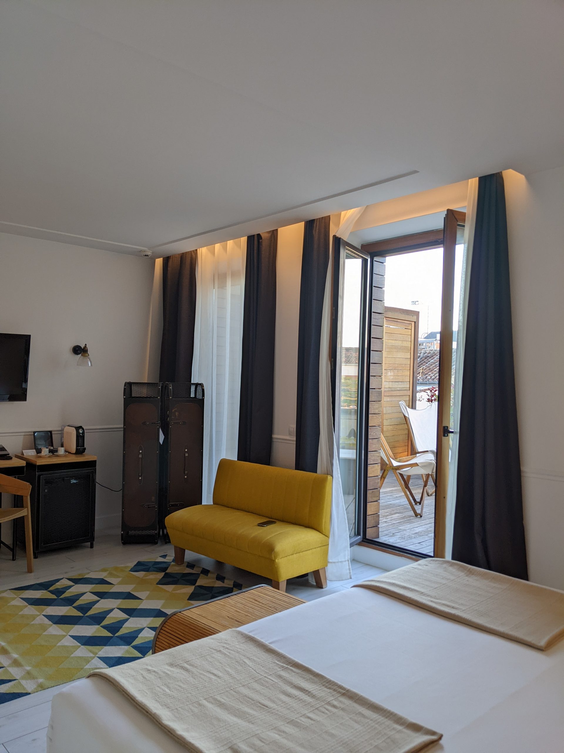 Sitting area and terrace in 7 Islas Hotel Madrid