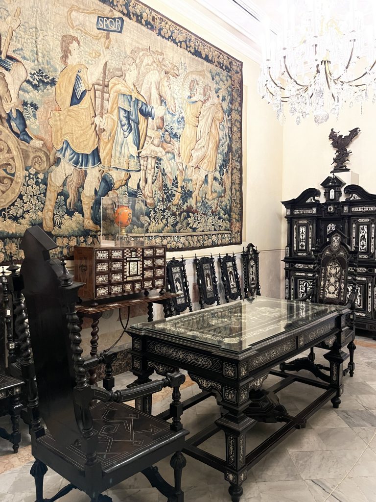 Chinese ceramic pieces at Museo Nacional de Cerámica